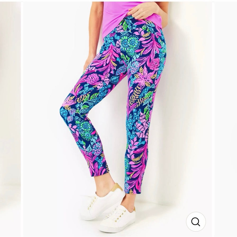 Lilly Pulitzer Corso Calypso Coast 28” golf pant.